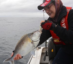 With a slow drift, Jo was able to get away with using a relatively light sinker on her bottom-bouncing rig, even in 50 m of water.